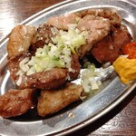 やきとん 大喜利 - ミックス焼き（これ旨いね）早く食べないと固くなるよ