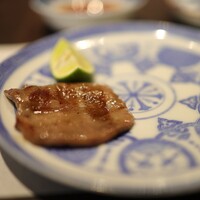 焼肉 きたん - 熟成タンの薄切り