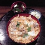 酉昇 - 店内　親子丼　￥６５０－（お新香　お吸い物付き）