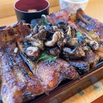 うなぎ 横輪おりおり - 鰻重 横輪（1尾半） 4300円
      肝のせ +600円