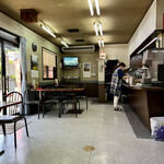 ナンワ - 昭和レトロな大衆食堂の雰囲気