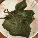 韓国郷土料理 ととり - エゴマの葉の醤油漬け