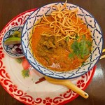 Asian kitchen cafe 百福 - カオソーイヌア