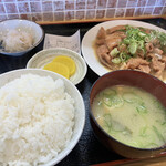 かつ美食堂 - ホルモン大、メシ中、定食1650円