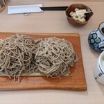 蕎麦処たけだ - ニ色盛り    990円    大盛り330円  