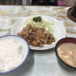 お食事 まるやま - 豚肉(バラ)しょうが焼(900円)