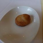 レストラン マサヒロ・ニシムラ - クミンの利いたパン