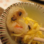 新ばし 星野 - 中には焼いた穴子、車海老、どんこ椎茸が。程よい酸味の良いお味でした。