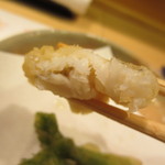 新ばし 星野 - 揚げるたびにとりかえるサラダ油で上品に上がっています。