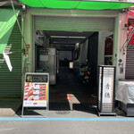 Shuutoku - こちらが店舗へと続く入口です