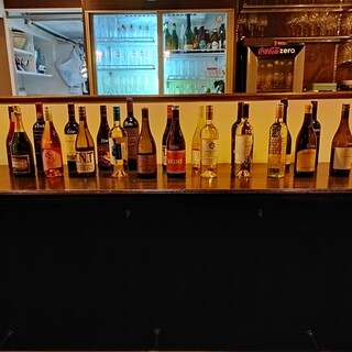 板橋エリア最多のボトルワイン300種、グラスワイン15種
