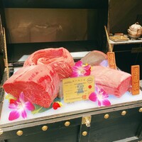 西麻布 焼肉 X - 宝箱に宝物（お肉）が詰まってました