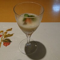 双葉寿司 - まず、出汁の美味しさを感じます…滑らかなとろろ、オクラ、じゅんさい、全ての栄養素を頂きます…何か元気になる気がする(笑)