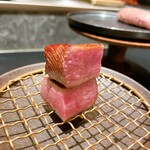 西麻布 焼肉 X - 厚切りタン元。分厚すぎ！