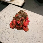 西麻布 焼肉 X - トリュフまみれのユッケ…