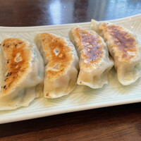 青菜 丸の内ブリックスクエア店 - フィーフィー(肥肥)餃子　本当にぷっくり