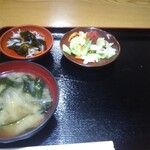 東京食堂 - 更には小鉢と漬物
