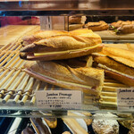 VIRON - 店内のパン