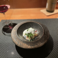 インカメラ コン テラッツァ - 蛤と帆立貝のマリネ　青海苔のパンナコッタとライムの泡