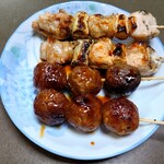 焼き鳥きむら - ネギマ、肉だんご