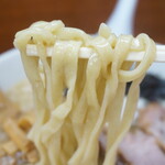 肉煮干中華そば 鈴木ラーメン店 - 麺(背脂煮干)UP
