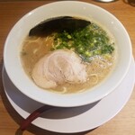 がっとん - ラーメン　780円