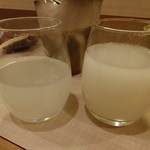 寿司処 しん - ４人で乾杯に！獺祭スパークリング純米大吟醸：ボトル：2000円