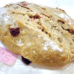 ヒローズ - ピスターシュクランベリーショコラ　370円