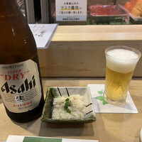 富久鮨 池袋西口店 - 瓶ビールとお通し（鱧の卵）