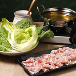 Three types of lettuce and domestic pork shabu shabu