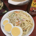 江戸川橋　加賀廣 - スパゲッティマカロニサラダ　ソースをドバッと♪