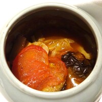 崎陽軒本店 嘉宮 - 匠の献立コース：春キャベツとじっくり煮込んだ牛バラ肉の熱々壺焼き トマト甘酢風味