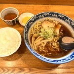 おにぎり茶屋 - 旭川ラーメンと小ライスのセット　600円（税込）