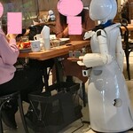 分身ロボットカフェ DAWN ver.β - "接客中のOriHime"