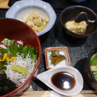 お料理 とみやま - 海鮮丼御膳