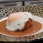 トリワイン ＰＩＫＯＳＨＨＨＵ - ハンバーグが写ってなかったんで、、