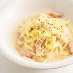 Chewy carbonara with Sanuki udon