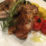 Roasted Tsukuba chicken with rosemary flavor