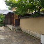 茶寮 宝泉 - 外観（駐車場）