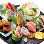 Assortment of five kinds of ``Kenran'' sashimi