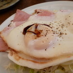 升屋 - ハムエッグ、黄身がヤワヤワ