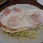 升屋 - ハムエッグ、ハムと黄身両方柔らかめ