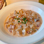 ポポラーレ - かぼちゃのニョッキとベーコンと茸