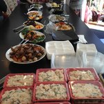 まるほ商店 - テイクアウトのお惣菜とお弁当。今日のお弁当はおこわでした。