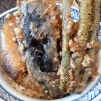 割烹 天ぷら 三太郎 - 2013.03ランチ　海老穴子天丼（1100円）のアップ！