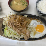 仔馬ドライブイン - 焼肉鉄板定食