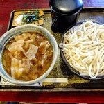 Shimmeian Jingorou - 肉汁（冷たいうどん）