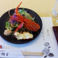 中納言 大阪駅前第3ビル店 - 【ランチ～陽～】食前酒とサラダ：野菜モリモリ。ドレッシングが美味しかった