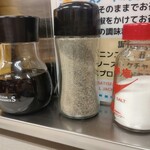 ジャッキー ステーキハウス - 醤油、胡椒、塩