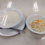 ジャッキー ステーキハウス - スープ、サラダ